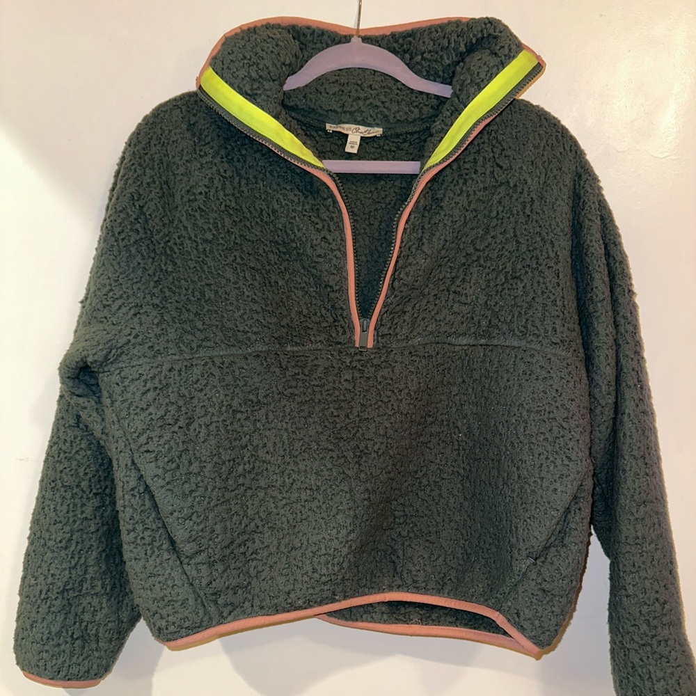 Express fuzzy zip up jacket #express #jacket #fuzzy #blue #winter